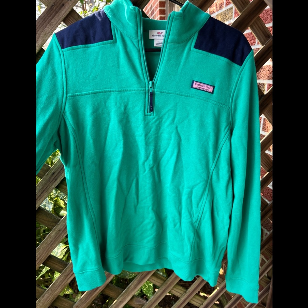 Vineyard Vines sweatshirt